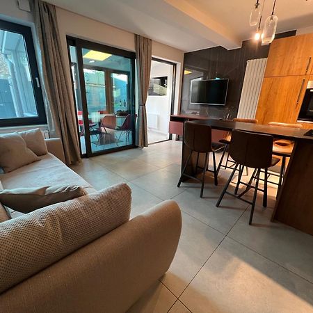 Alison Apartments Premantura Extérieur photo