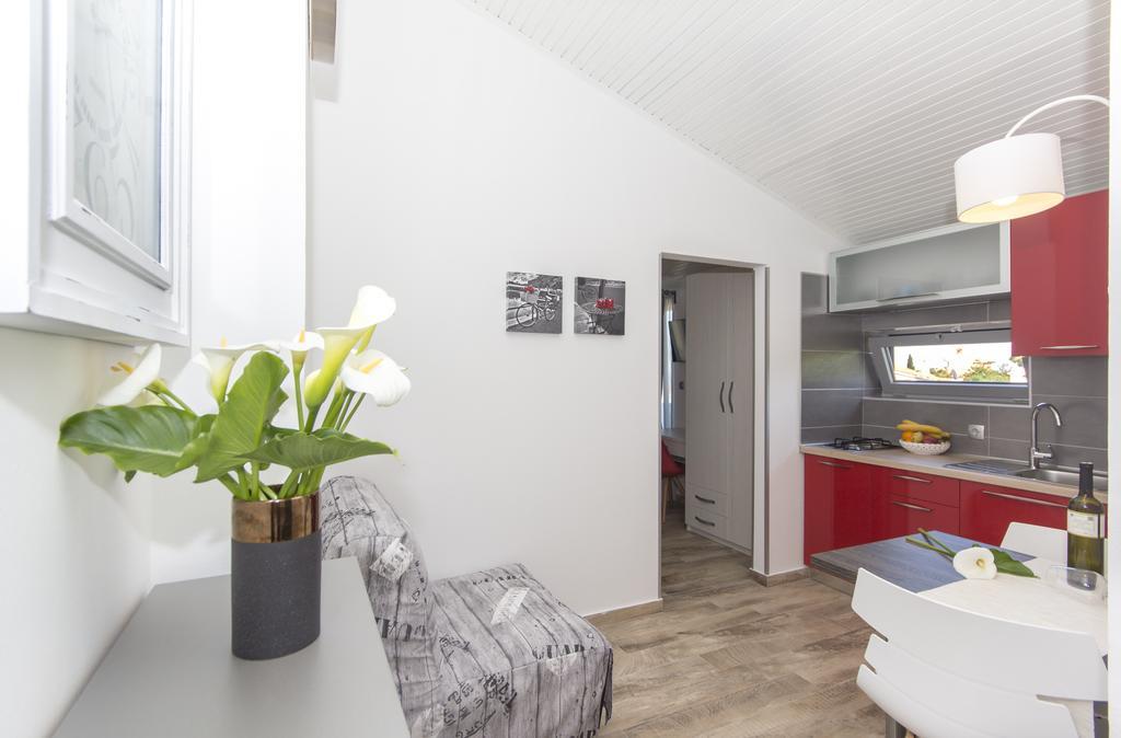 Alison Apartments Premantura Extérieur photo