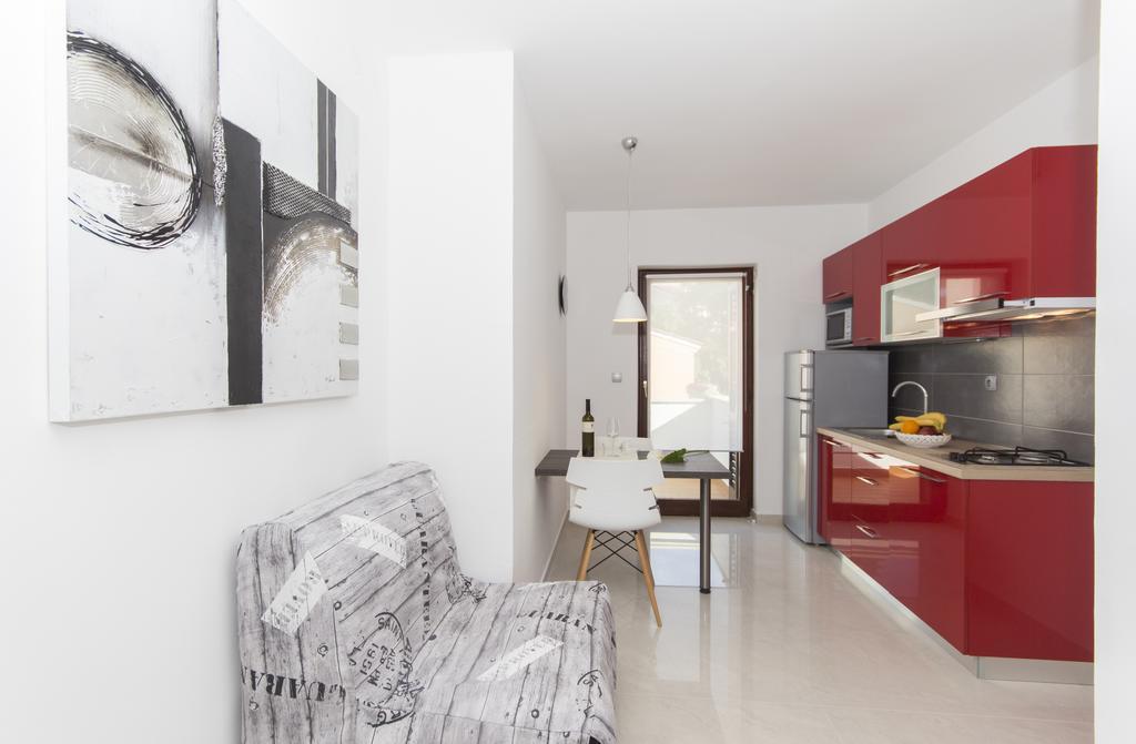 Alison Apartments Premantura Extérieur photo