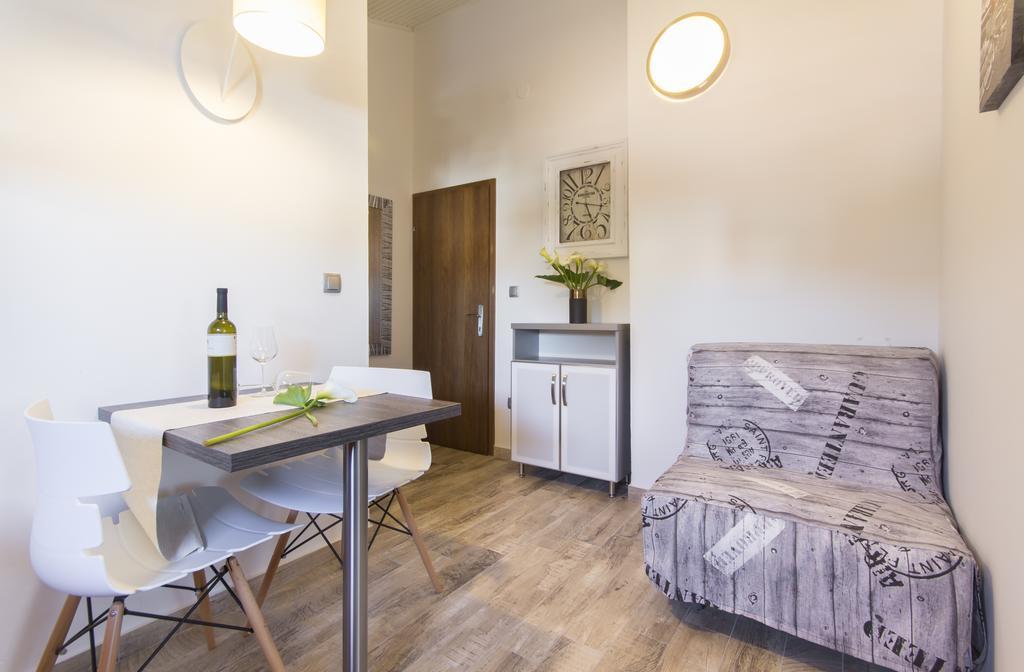 Alison Apartments Premantura Extérieur photo