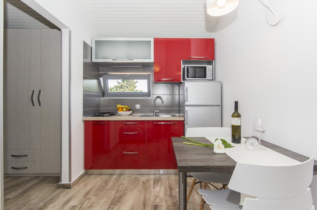 Alison Apartments Premantura Extérieur photo