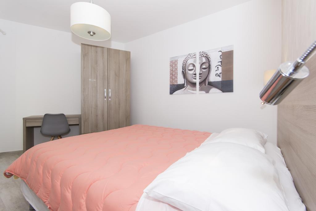 Alison Apartments Premantura Extérieur photo