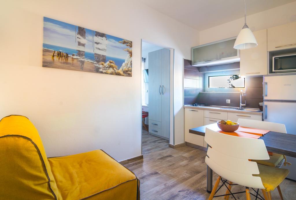 Alison Apartments Premantura Extérieur photo